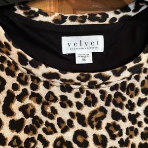 Leopard dress with pockets.